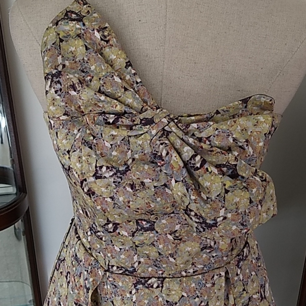 Kate Young Dress - Picture 4 of 8